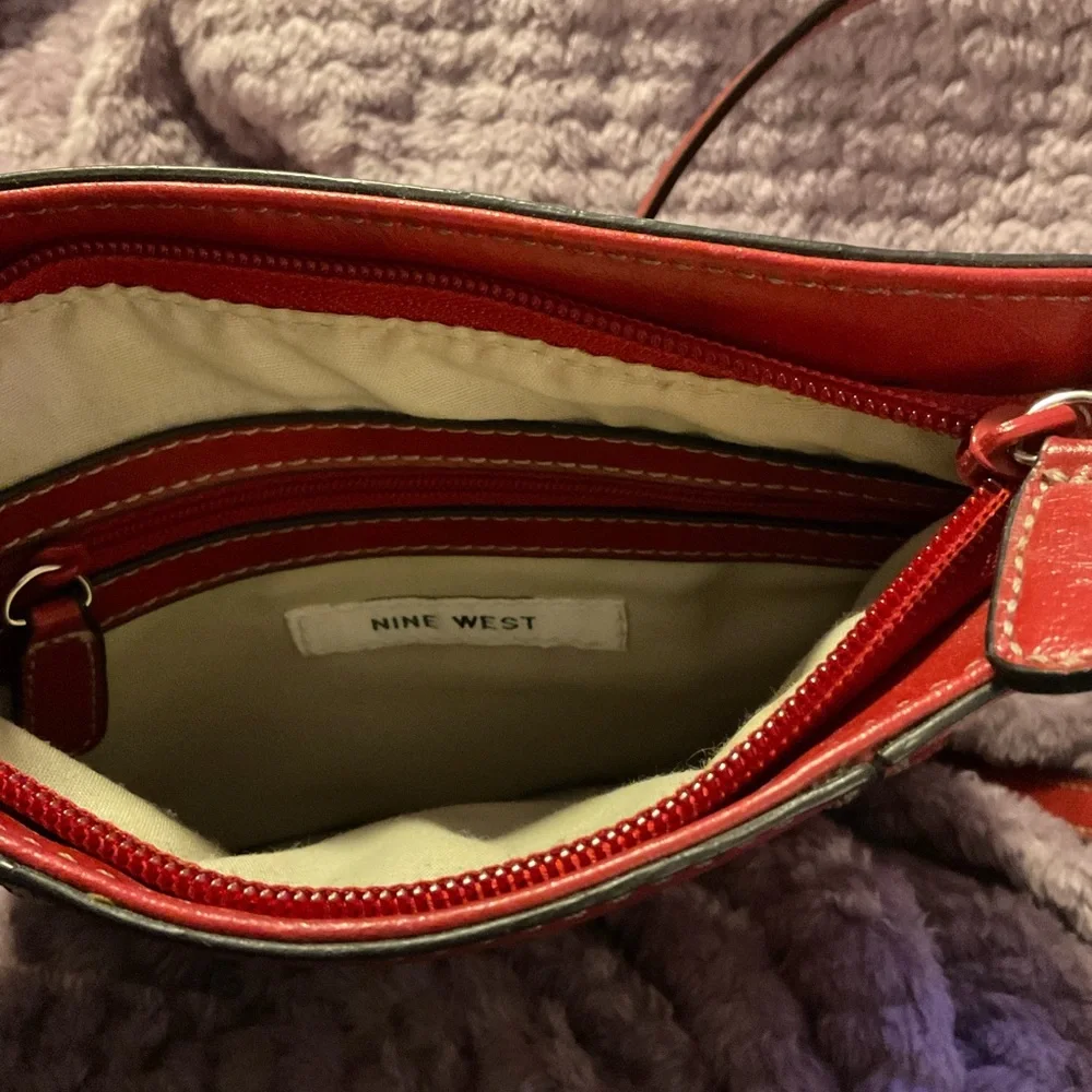 Nine West Dark Red Crossbody Bag Faux Leather Adjustable Strap 8 X 9” - Picture 6 of 8